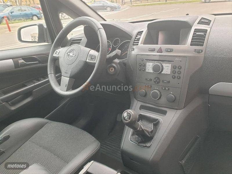 Opel Zafira Cosmo 1.9 CDTi 16v de 2006 con 350.000 Km por 2.600 EUR. en Zaragoza