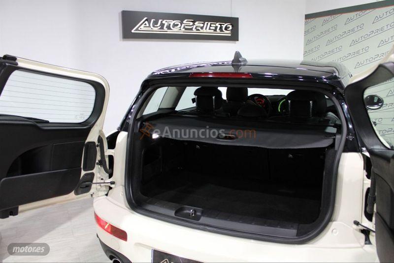 Mini Clubman COOPER D automatico de 2016 con 111.000 Km por 17.990 EUR. en Valencia