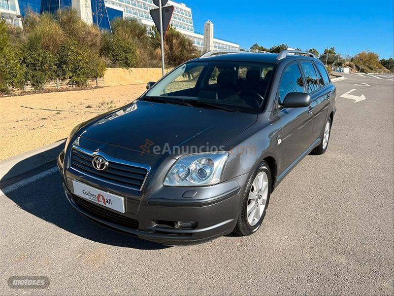 Toyota Avensis 2.2 D4D Clean Power Executive de 2005 con 155.000 Km por 4.995 EUR. en Alicante