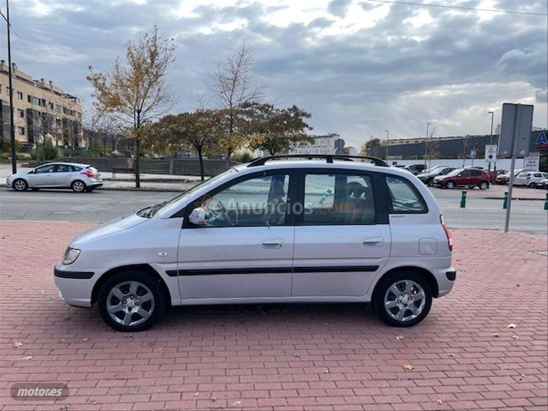 Hyundai Matrix 1.6 GLS de 2007 con 280.000 Km por 1.399 EUR. en Madrid