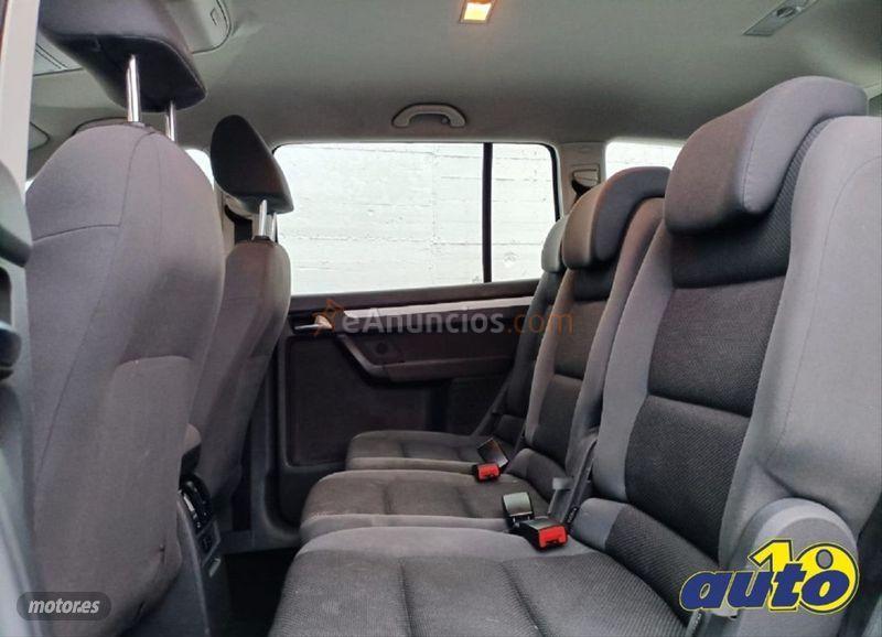 Volkswagen Touran 1.6 TDI 105cv Advance de 2011 con 130.000 Km por 13.287 EUR. en Cantabria