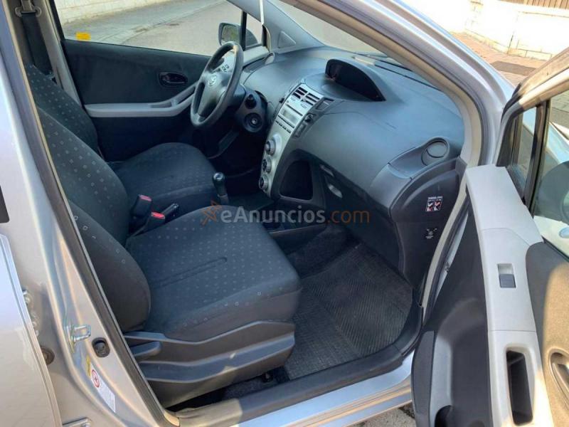 Toyota Yaris 1.3 VVti 