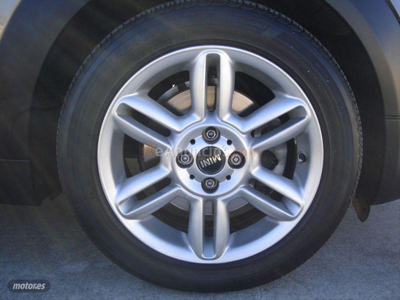 Mini Cooper Cooper D Cabrio de 2012 con 84.000 Km por 14.900 EUR. en Barcelona