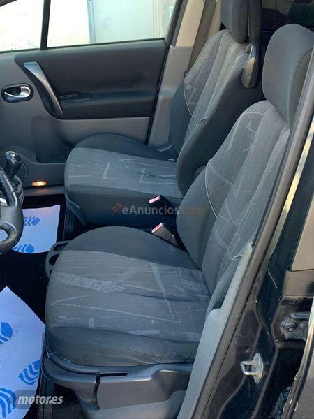 Renault Scenic CONFORT AUTHENTIQUE 1.5DCI80 de 2004 con 198.000 Km por 2.900 EUR. en Barcelona