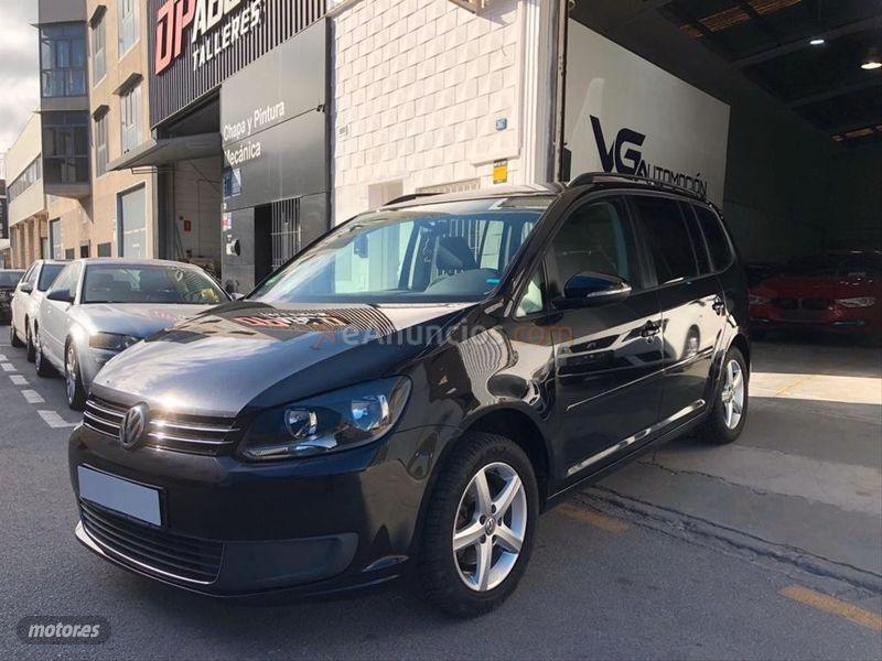 Volkswagen Touran 1.6 TDI 105cv Advance de 2013 con 120.000 Km por 14.999 EUR. en Malaga