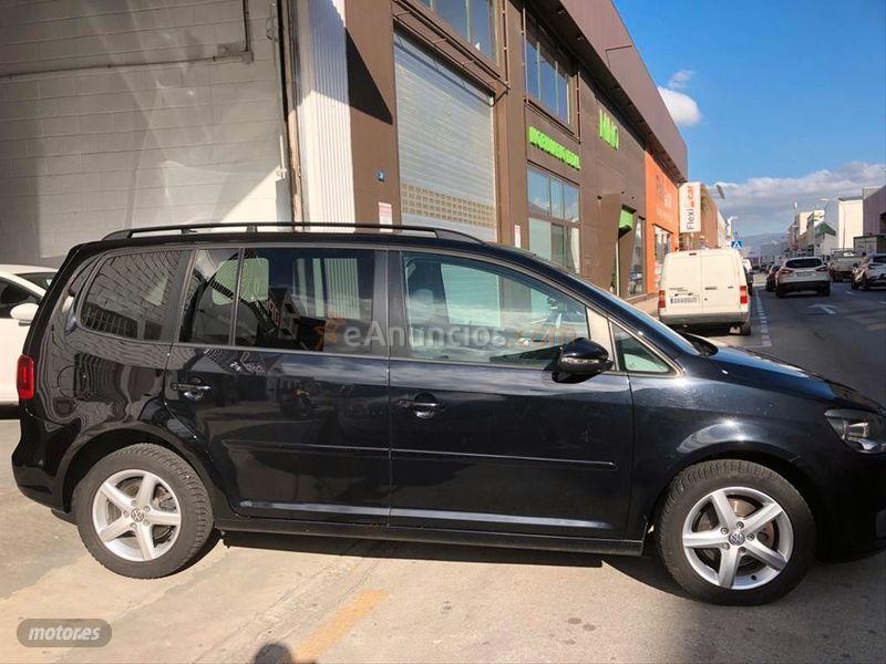 Volkswagen Touran 1.6 TDI 105cv Advance de 2013 con 120.000 Km por 14.999 EUR. en Malaga