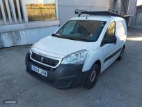 Peugeot Partner TEPEE Access 1.6 BlueHDi 75 de 2016 con 180.000 Km por 6.400 EUR. en Madrid