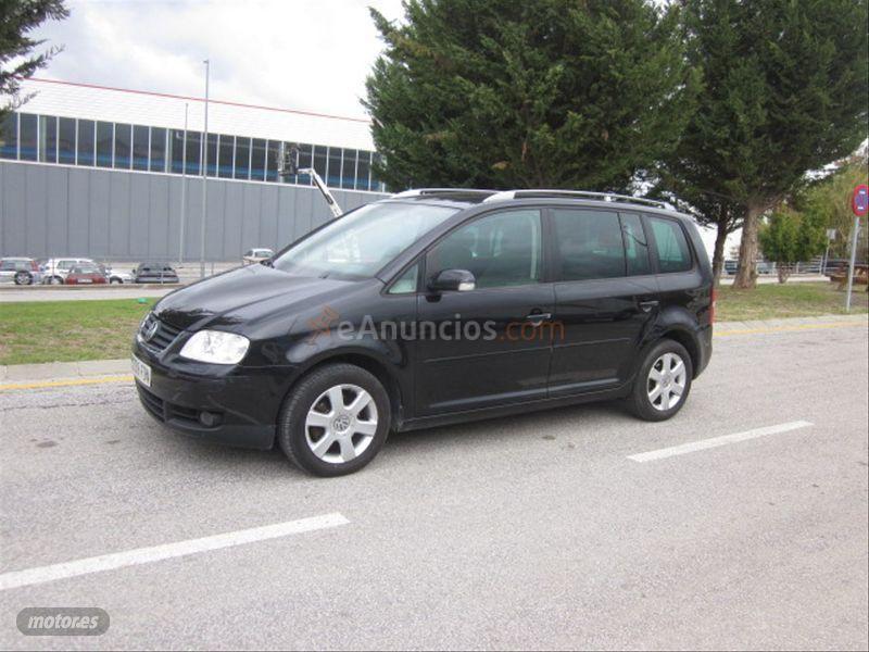 Volkswagen Touran 1.6 FSI Traveller de 2006 con 186.000 Km por 5.500 EUR. en Malaga