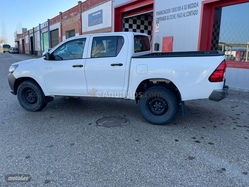Toyota Hilux 2.4 D4D Cabina Doble GX de 2018 con 179.200 Km por 20.990 EUR. en Jaen