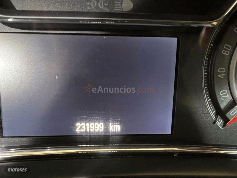 Opel Insignia ST 2.0 CDTI 130 CV Selective Auto de 2015 con 231.000 Km por 9.490 EUR. en Madrid