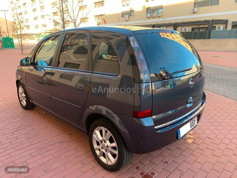 Opel Meriva 1.7 CDTi Cosmo de 2010 con 218.874 Km por 3.599 EUR. en Madrid