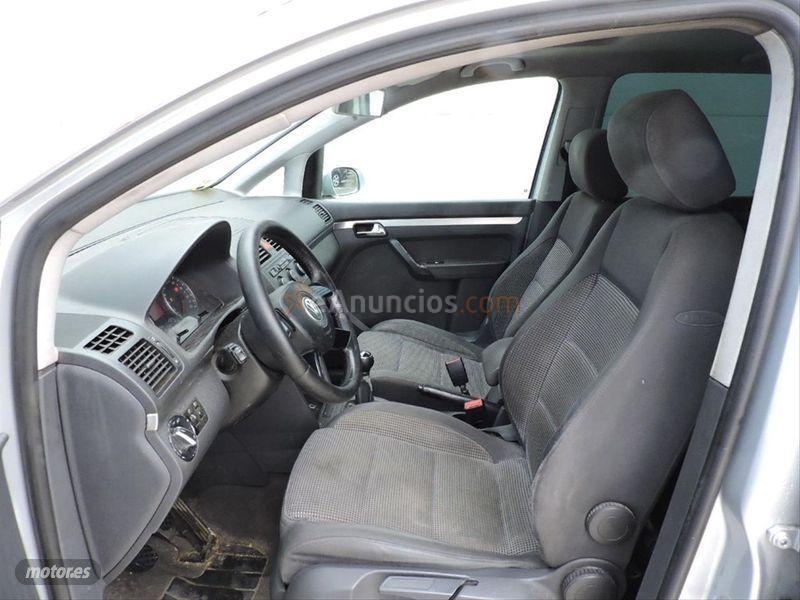 Volkswagen Touran 2.0 TDI ADVANCE de 2004 con 283.272 Km por 2.200 EUR. en La Rioja