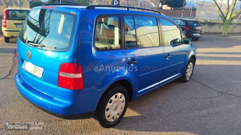Volkswagen Touran 1.6 CONCEPTLINE de 2005 con 199.000 Km por 4.000 EUR. en Madrid