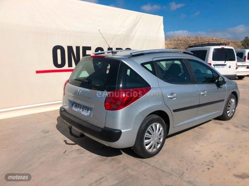 Peugeot 207 SW Confort 1.4 VTi 16v 95 de 2010 con 119.000 Km por 5.450 EUR. en Malaga