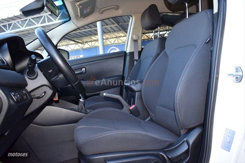 Kia Carens 1.7 CRDi VGT 85kW115CV Concept EcoDyn de 2017 con 67.000 Km por 16.500 EUR. en Lugo