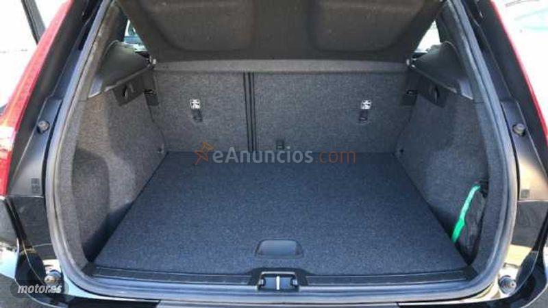 Volvo XC40 2.0 D3 150 5P de 2018 con 32.451 Km por 32.900 EUR. en Cordoba