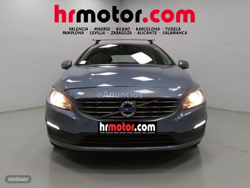 Volvo V 60 2.0 D2 Momentum de 2017 con 132.893 Km por 14.920 EUR. en Madrid
