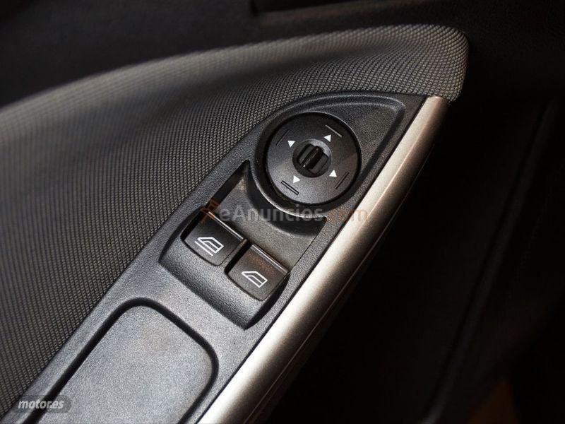 Ford Focus 1.6 TIVCT 125cv Trend Sportbreak de 2014 con 104.850 Km por 9.300 EUR. en Cadiz