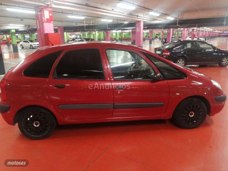 Citroen Xsara Picasso 2.0 HDI SX de 2003 con 259.000 Km por 1.790 EUR. en Madrid