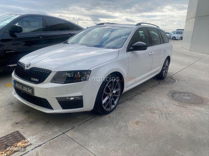 Skoda Octavia Combi 2.0 TDI CR 184cv RS de 2015 con 108.000 Km por 18.990 EUR. en Valladolid
