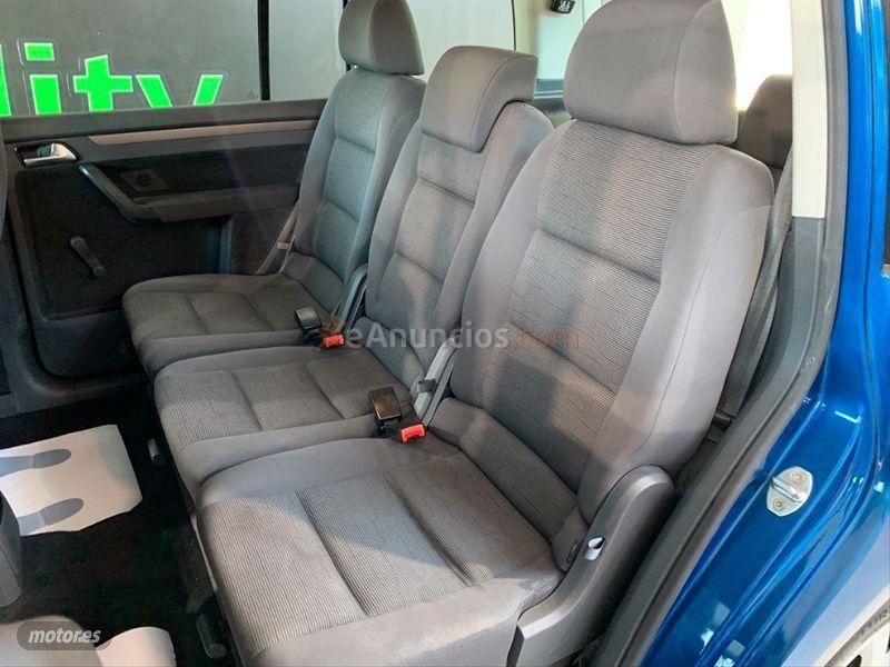 Volkswagen Touran 1.6 102 Traveller de 2007 con 176.000 Km por 7.990 EUR. en Madrid