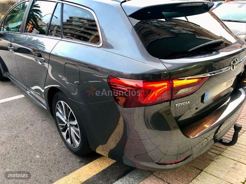 Toyota Avensis 2.0 150D ADVANCE TS de 2015 con 125.000 Km por 13.950 EUR. en Asturias