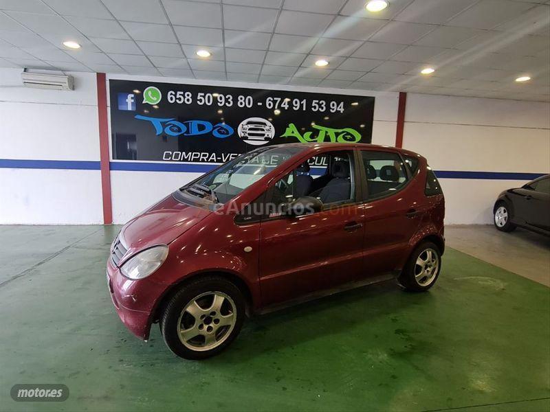 Mercedes Clase A A 160 CLASSIC de 2000 con 299.000 Km por 1.500 EUR. en Asturias