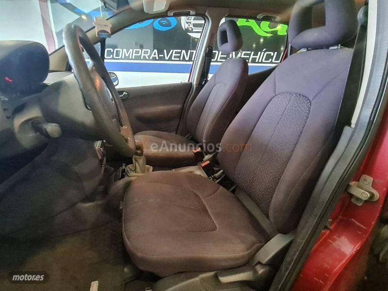 Mercedes Clase A A 160 CLASSIC de 2000 con 299.000 Km por 1.500 EUR. en Asturias