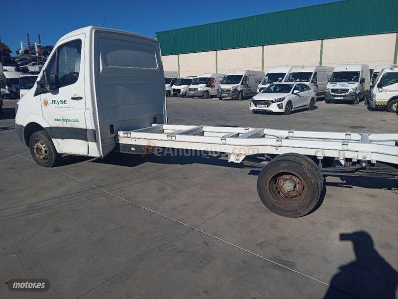 Mercedes Sprinter 516 CDI MEDIO 5.0T de 2011 con 193.000 Km por 5.700 EUR. en Madrid