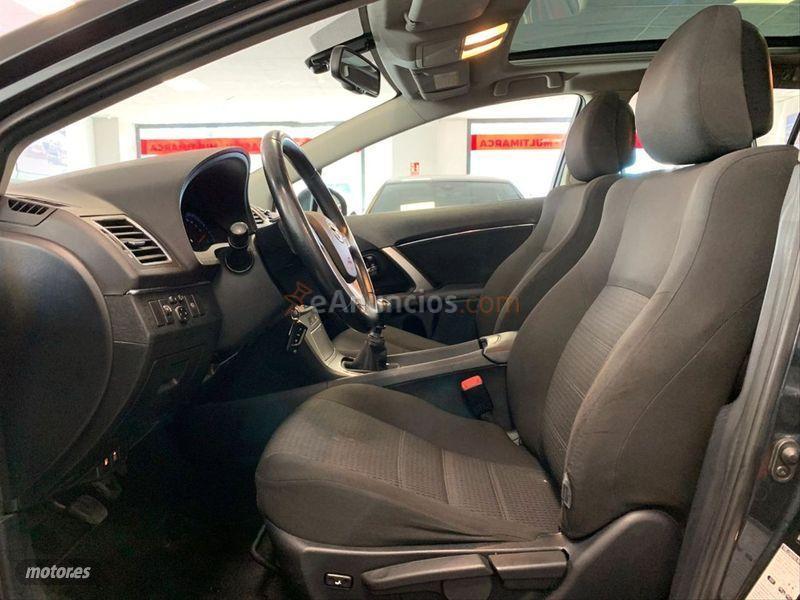 Toyota Avensis 120D Advance Cross Sport de 2012 con 258.500 Km por 6.490 EUR. en Madrid