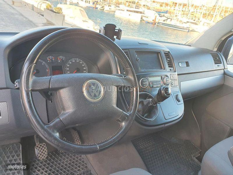Volkswagen Multivan 2.5TDI 174CV COMFORTLINE de 2003 con 167.000 Km por 16.900 EUR. en Santa Cruz de Tenerife
