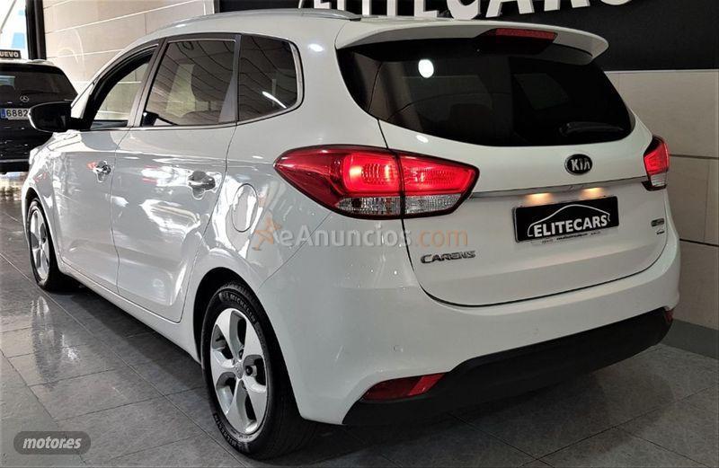 Kia Carens 1.7 CRDi VGT 115cv Concept EcoDynam 5pl de 2015 con 103.000 Km por 12.990 EUR. en Granada