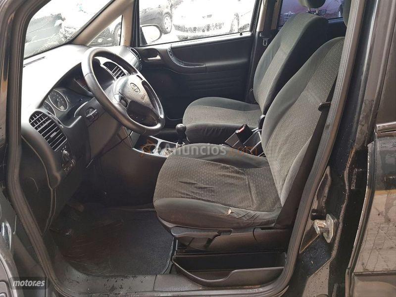 Opel Zafira 2.0 Dti 16v Club de 2003 con 242.000 Km por 1.500 EUR. en La Coruna