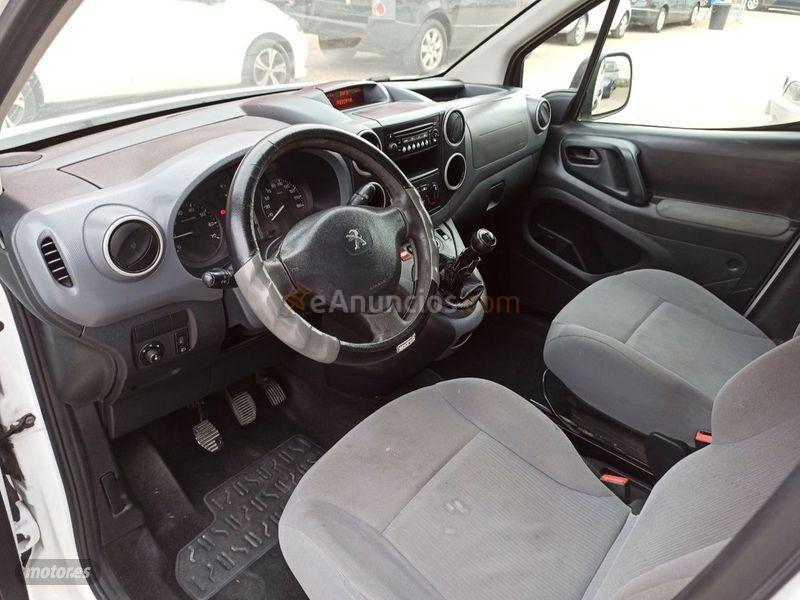 Peugeot Partner Tepee Access 1.6 HDi 75cv de 2013 con 166.000 Km por 6.999 EUR. en Malaga