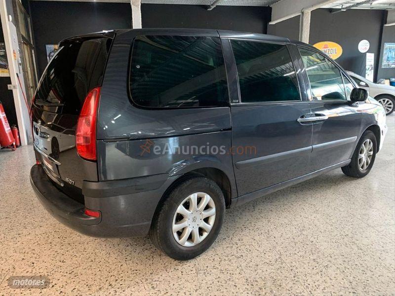 Peugeot 807 ST 2.0 HDI de 2003 con 230.000 Km por 3.900 EUR. en Barcelona
