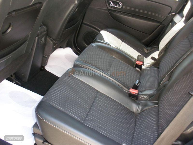 Renault Grand Scenic Dynamique Energy dCi 130 eco2 7p de 2012 con 135.000 Km por 11.999 EUR. en Madrid