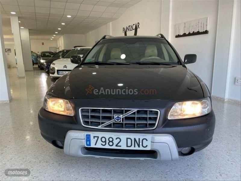 Volvo XC 70 2.4 D5 Momentum de 2005 con 345.000 Km por 4.500 EUR. en Huelva