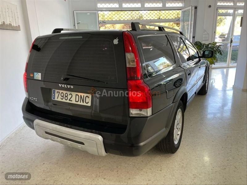 Volvo XC 70 2.4 D5 Momentum de 2005 con 345.000 Km por 4.500 EUR. en Huelva