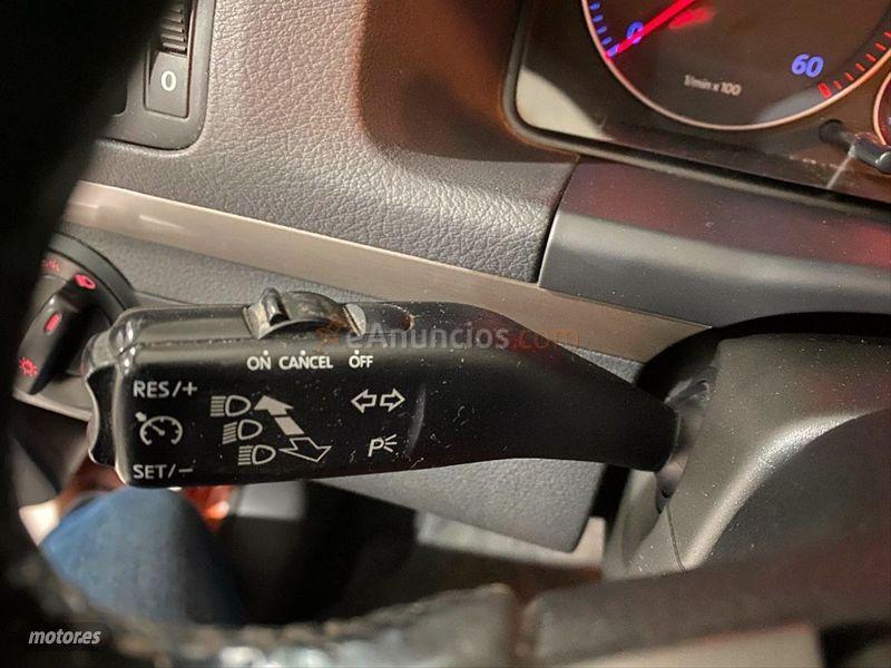 Volkswagen Touran 1.9 TDI 105cv Advance de 2010 con 160.000 Km por 9.800 EUR. en Granada