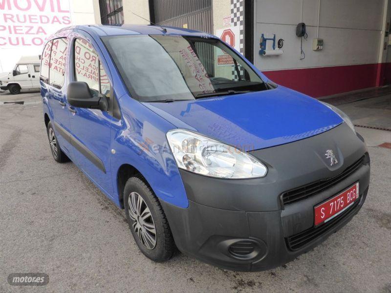 Peugeot Partner Tepee Active 1.6 HDi 92cv de 2015 con 145.184 Km por 8.290 EUR. en Madrid