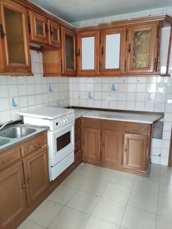 CHALET ADOSADO EN AJOFRIN