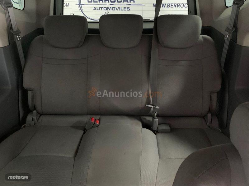 Ssangyong Rodius 270Xdi Limited de 2005 con 182.010 Km por 5.500 EUR. en Sevilla