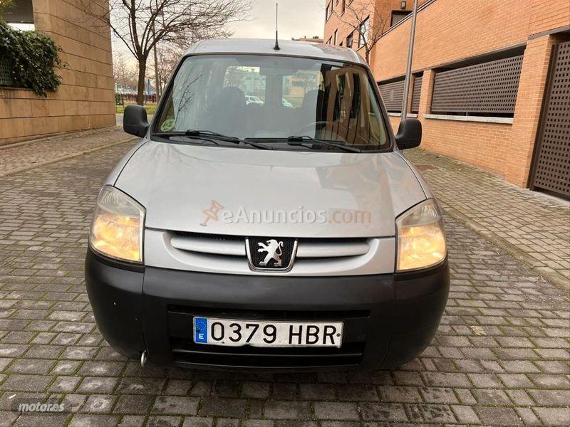 Peugeot Partner Tepee Active 1.6 HDi 92cv de 2011 con 202.000 Km por 4.999 EUR. en Madrid