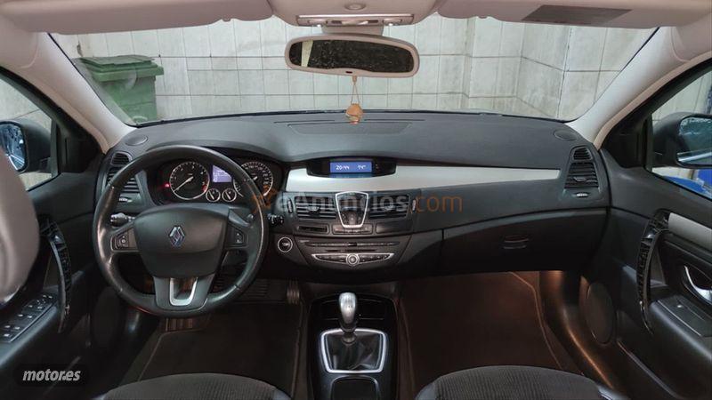 Renault Laguna G.Tour Expression Techno 2.0dCi 150CV de 2009 con 139.383 Km por 4.980 EUR. en Granada