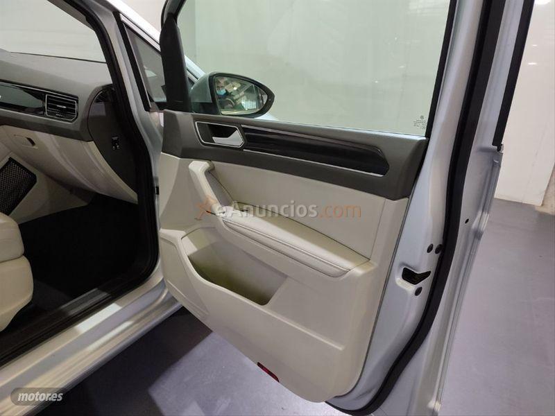 Volkswagen Touran Sport 2.0 TDI 110kW150CV BMT DSG de 2017 con 143.753 Km por 23.990 EUR. en Sevilla