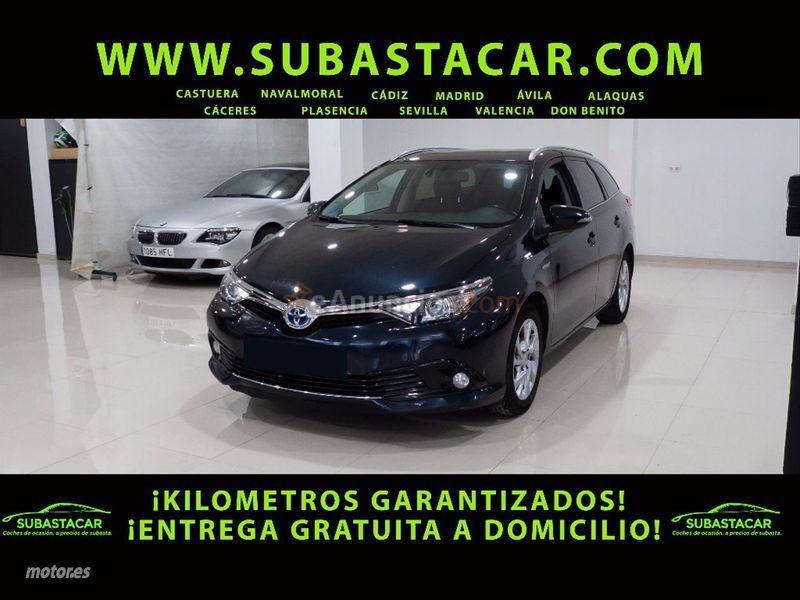 Toyota Auris 1.8 140H Active Touring Sports de 2016 con 165.998 Km por 10.500 EUR. en Almeria