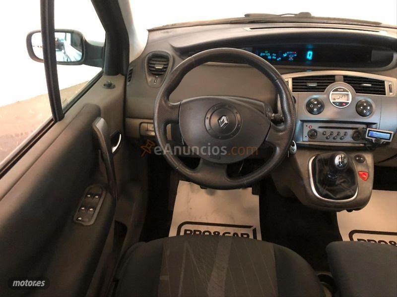 Renault Scenic LUXE DYNAMIQUE 1.9DCI de 2004 con 244.000 Km por 2.790 EUR. en Valencia