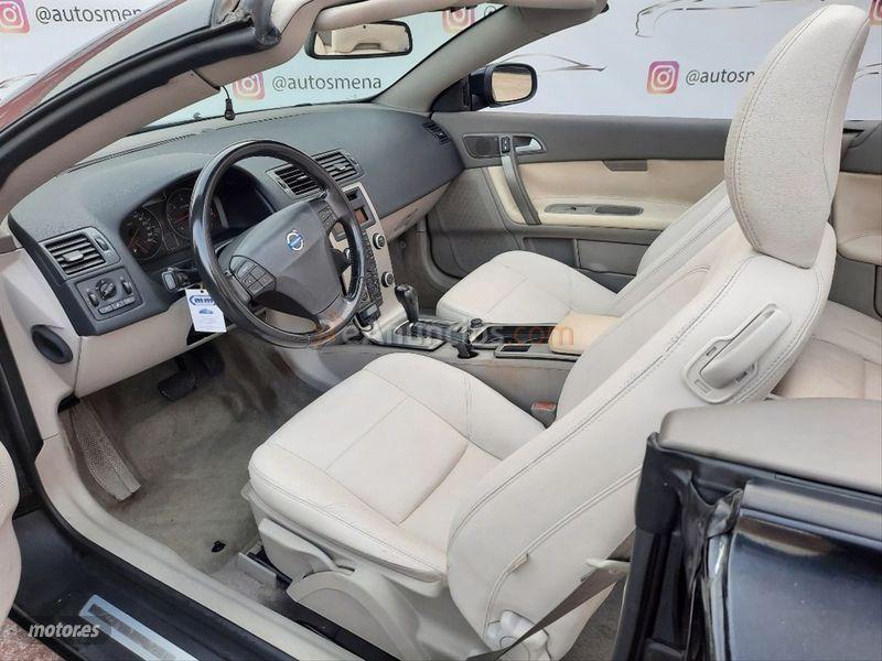 Volvo C 70 D5 Momentum de 2007 con 223.000 Km por 6.300 EUR. en Madrid