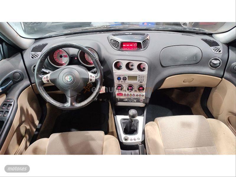 Alfa Romeo 156 1.9 JTD Impression Sportwagon de 2004 con 209.000 Km por 3.500 EUR. en Madrid