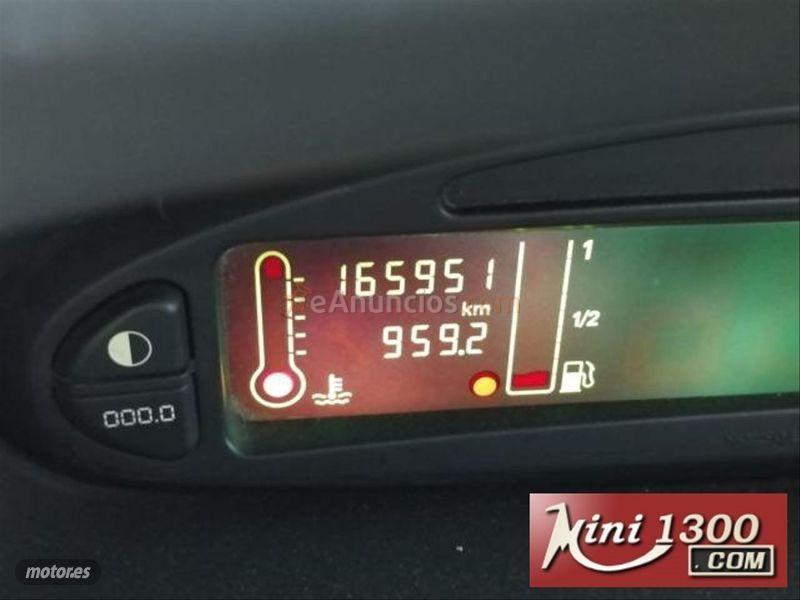 Citroen Xsara Picasso 2.0 HDI Exclusive de 2001 con 165.000 Km por 2.800 EUR. en Malaga